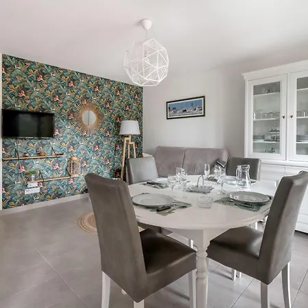 Dans Résidence Calme à 100m De La *